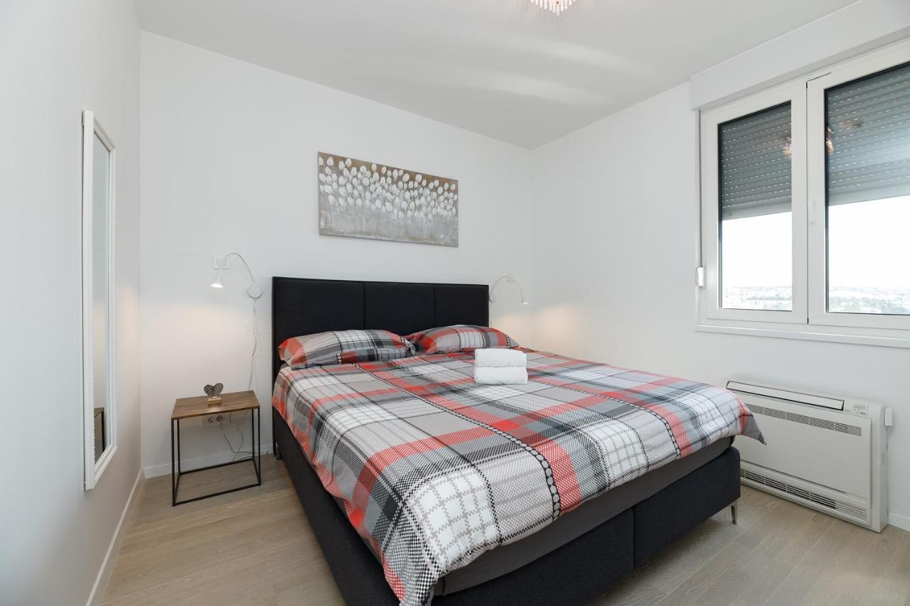 Malo Center - Rooftop, Wifi, Parking Apartment Zadar